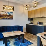 Aparthouse Cliff By Orka 150 M And Sea Ferienhaus